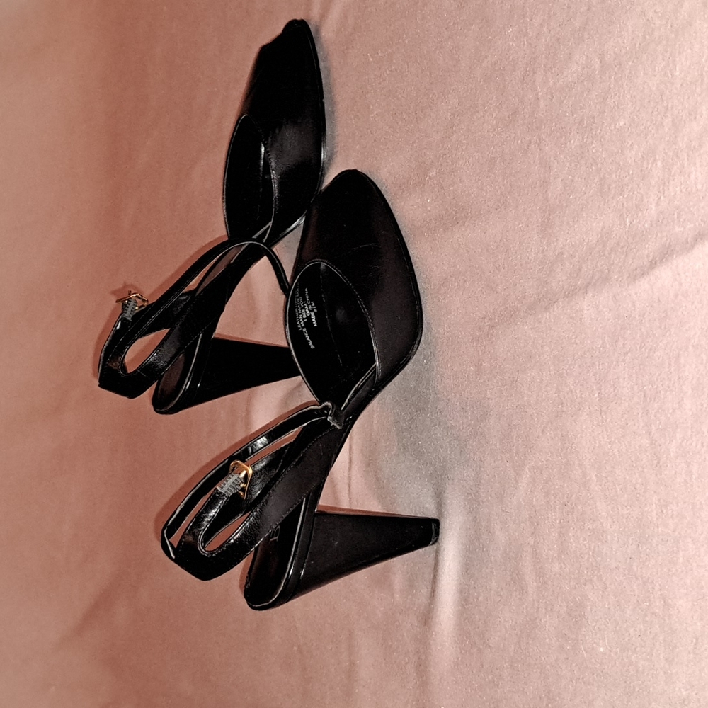 Bass heels, 8 1/2, black